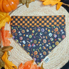 Load image into Gallery viewer, Trick-Or-Treat Snap On Pet Bandana