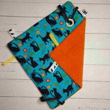 Load image into Gallery viewer, Crinkle Square Toy for Cats - Various Prints
