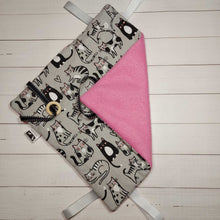 Load image into Gallery viewer, Crinkle Square Toy for Cats - Various Prints