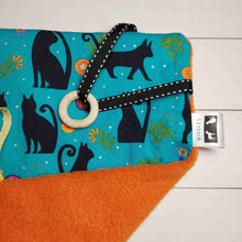 Load image into Gallery viewer, Crinkle Square Toy for Cats
