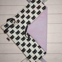 Load image into Gallery viewer, Crinkle Square Toy for Cats
