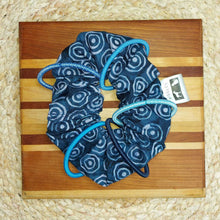 Load image into Gallery viewer, Catnip Scrunchie Cat Toy
